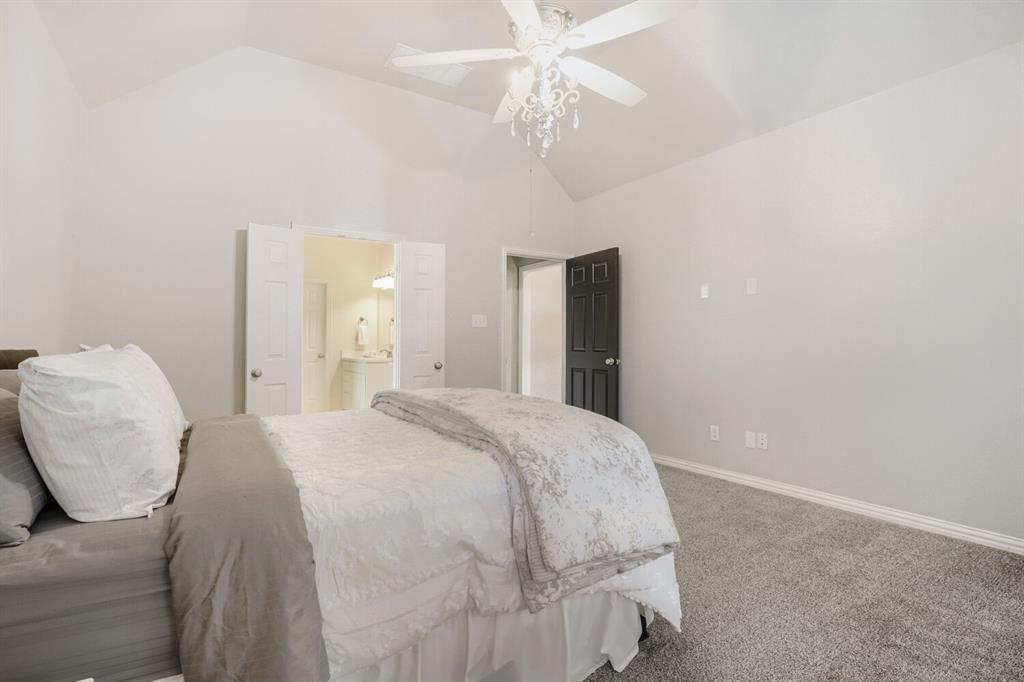 1105 Somerset Circle Property Photo 17