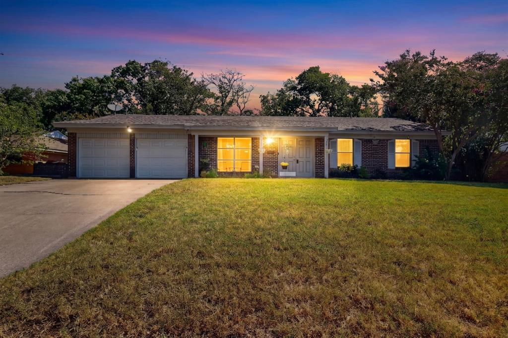 4513 Blue Lake Court Property Photo 1