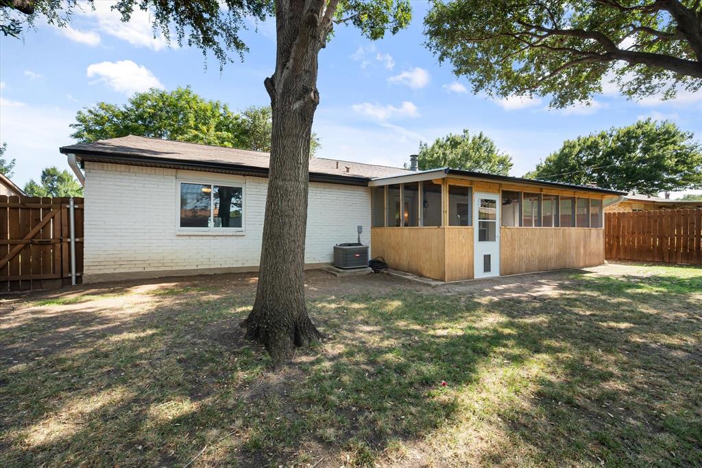 6909 Arborbrook Drive Property Photo 26