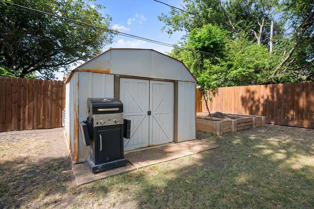 6909 Arborbrook Drive Property Photo 28