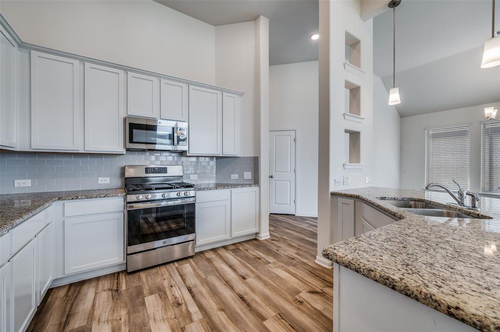16309 Garden Drive Property Photo 10