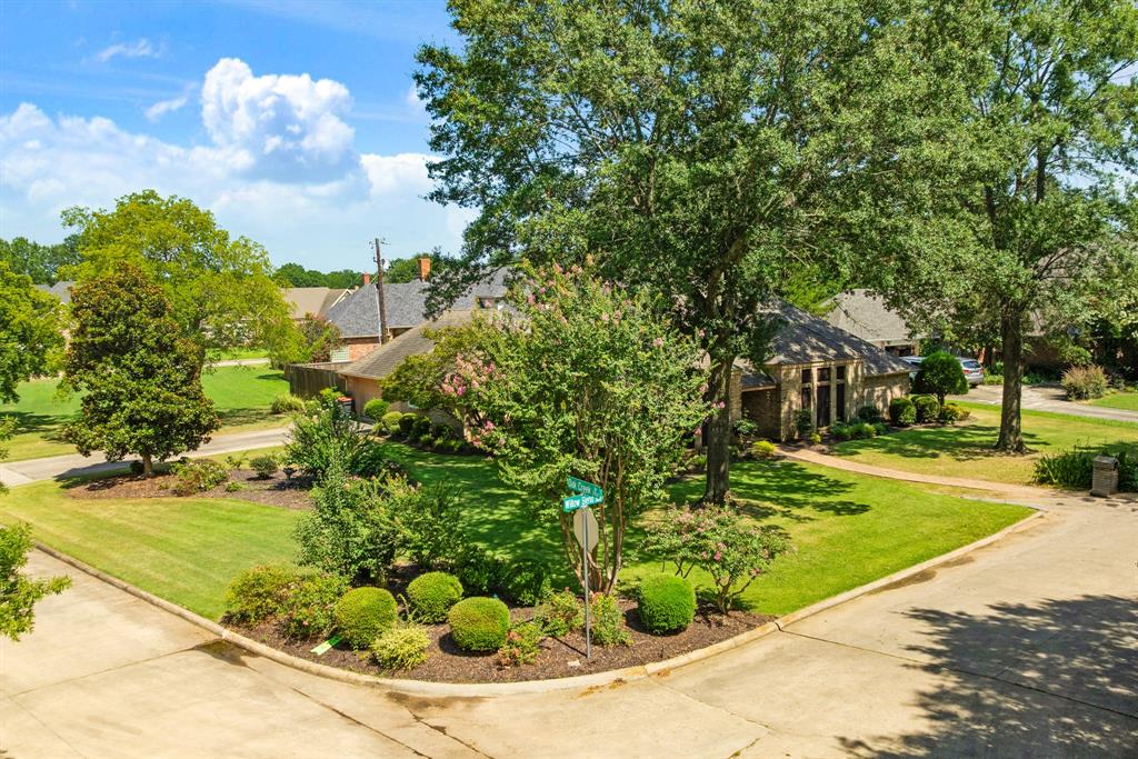 2850 Willow Bend Property Photo 5