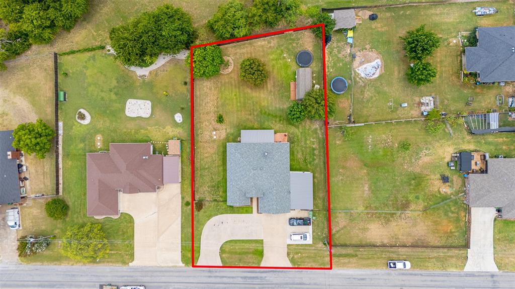 1305 E Apache Trail Property Photo 1
