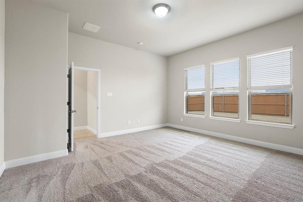1316 Hudson Lane Property Photo 11