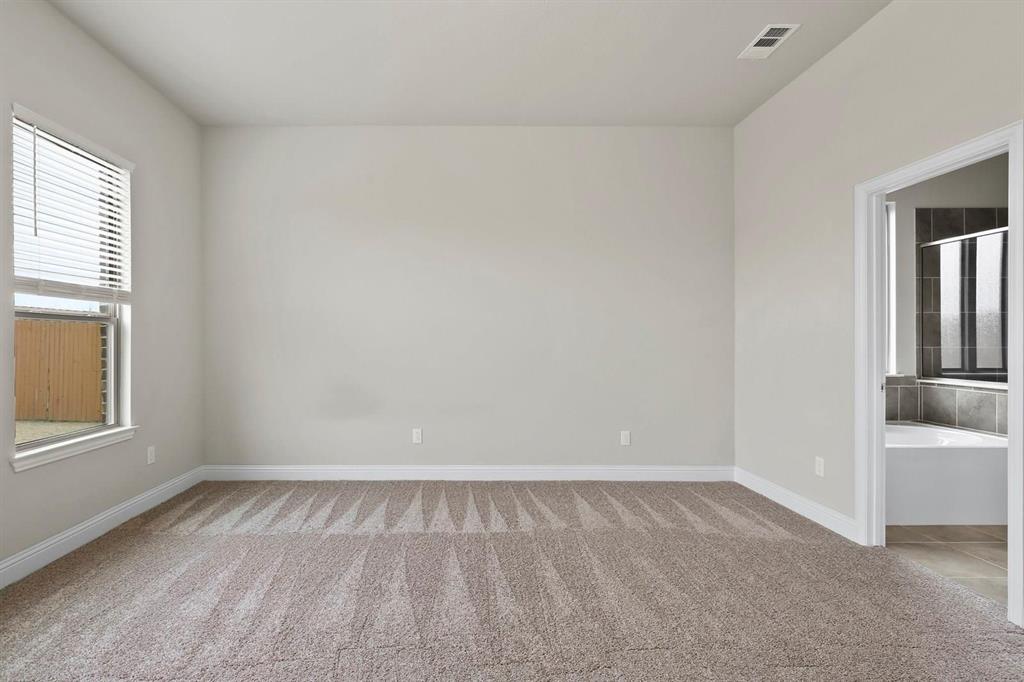 1316 Hudson Lane Property Photo 14