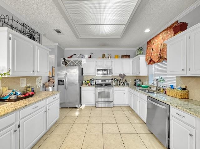 220 Boulder Creek Drive Property Photo 7