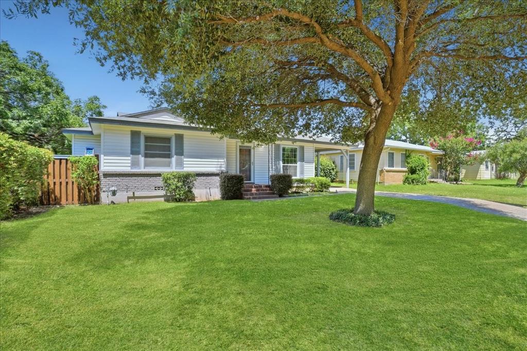109 Casstevens Street Property Photo 3