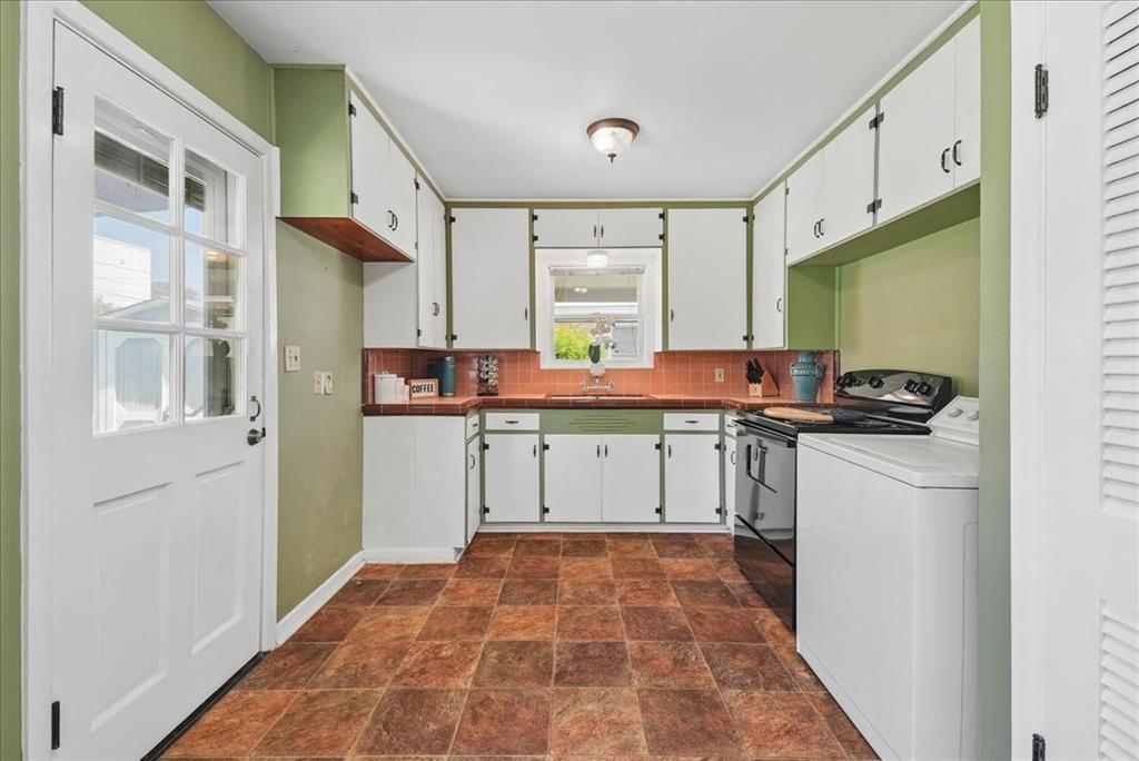 109 Casstevens Street Property Photo 15