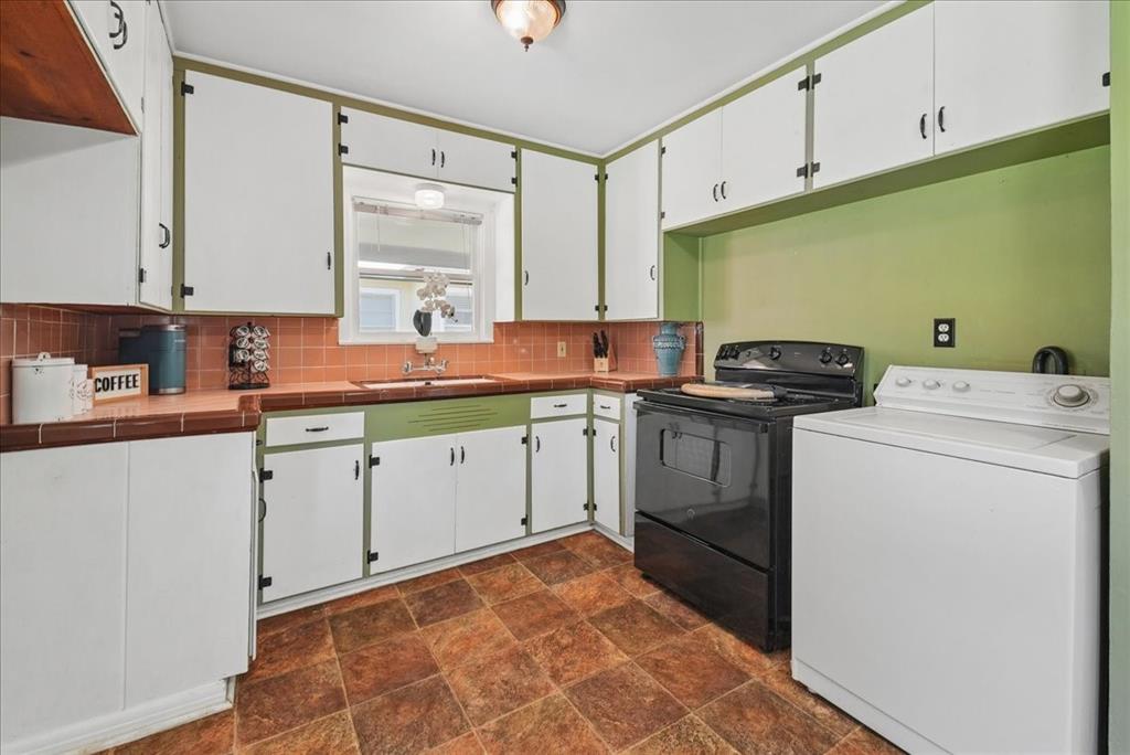 109 Casstevens Street Property Photo 16