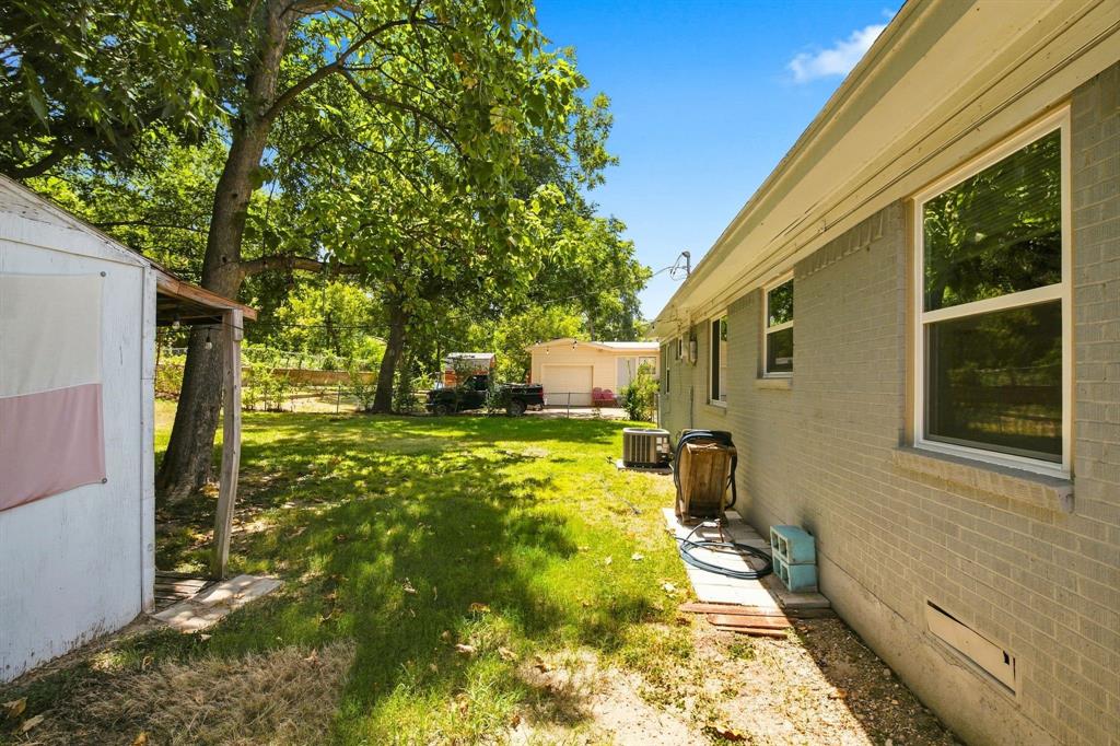 726 N Carrier Parkway Property Photo 26
