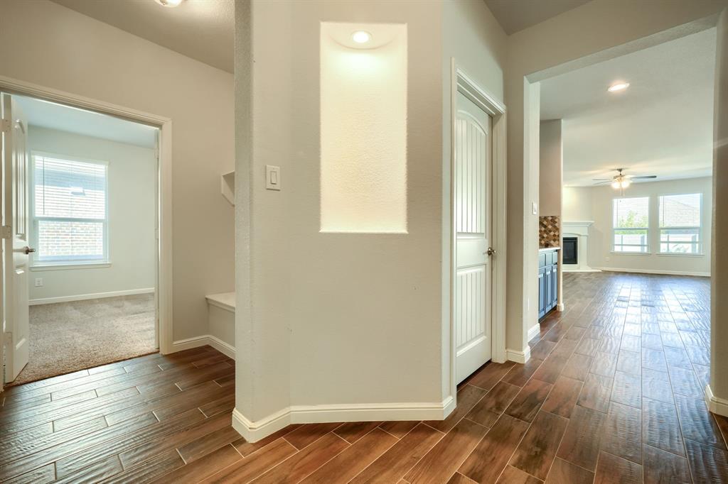936 Meadows Drive Property Photo 3