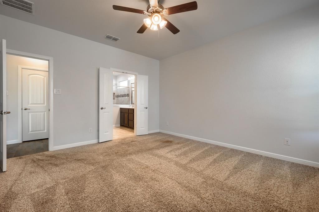 936 Meadows Drive Property Photo 14