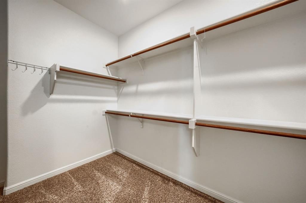 936 Meadows Drive Property Photo 18