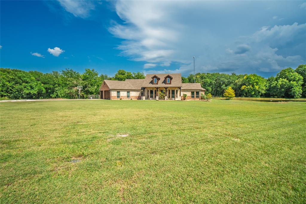 239 County Road 4105 Property Photo 1