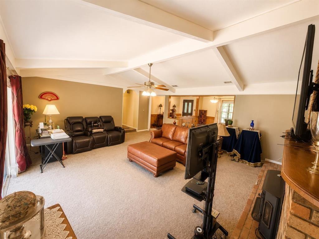 316 County Road 2750 Property Photo 6