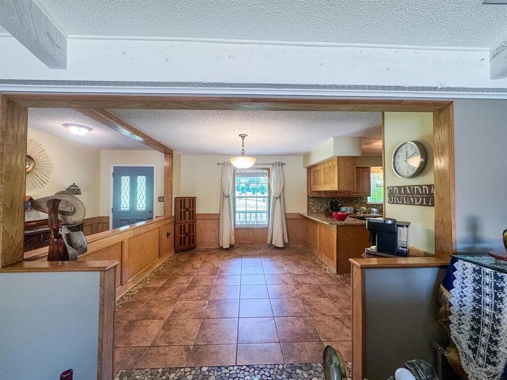 316 County Road 2750 Property Photo 7