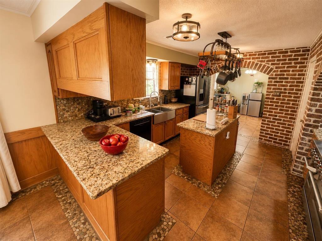 316 County Road 2750 Property Photo 11