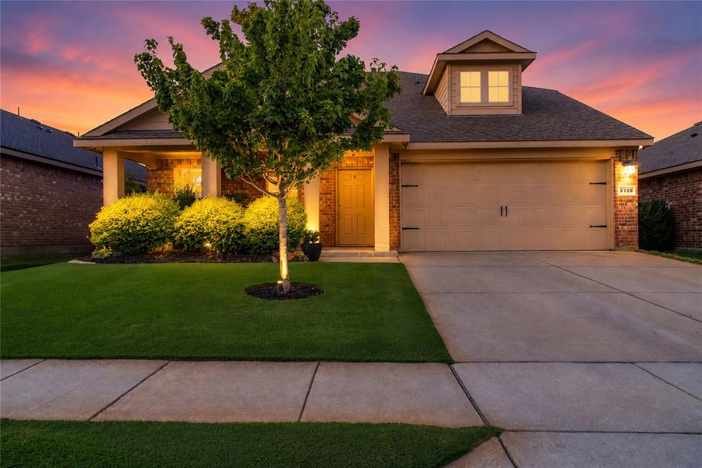 2423 French Street Property Photo 1