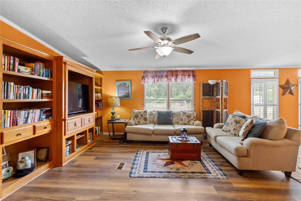 7212 County Road 2761 Property Photo 4