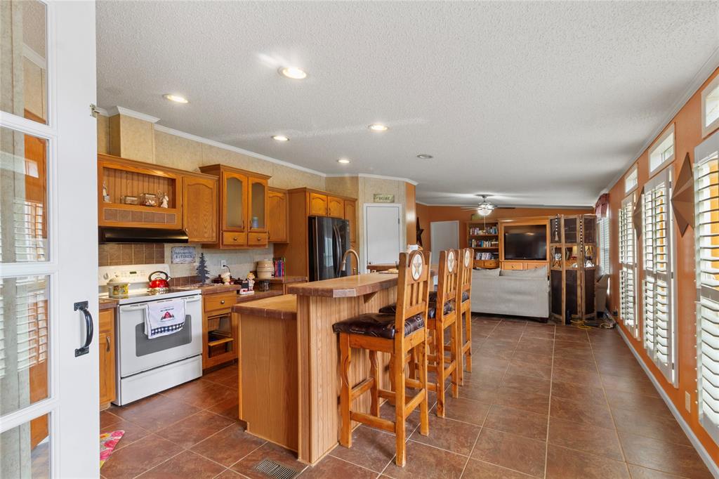 7212 County Road 2761 Property Photo 5
