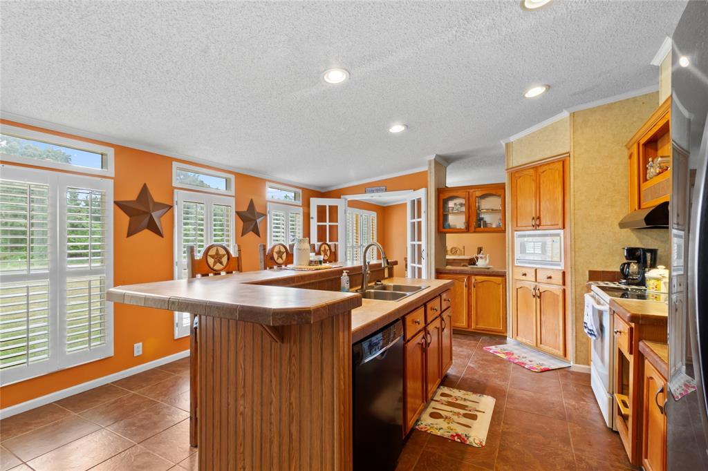 7212 County Road 2761 Property Photo 6