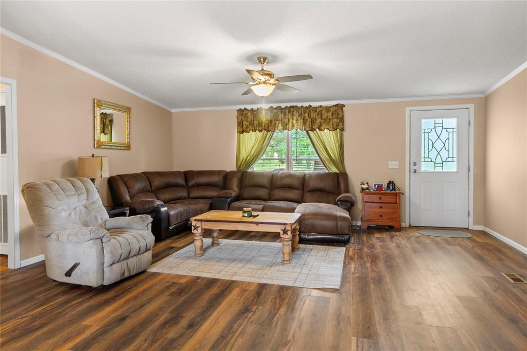 7212 County Road 2761 Property Photo 9