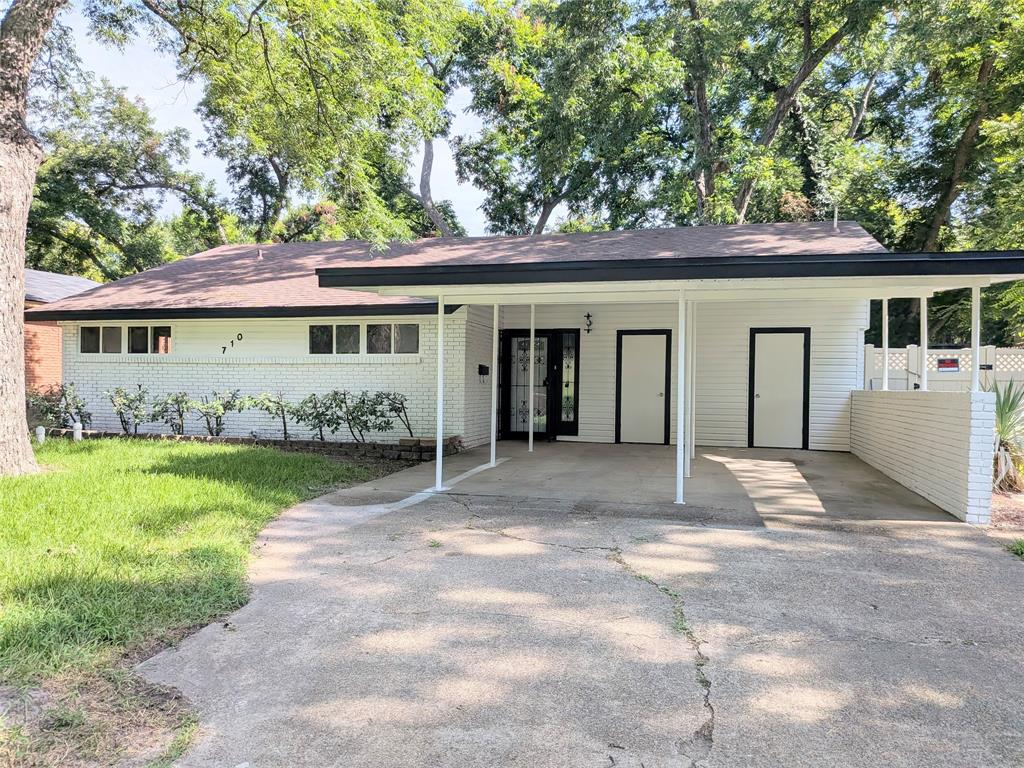 710 E FIVE MILE Parkway Property Photo 1