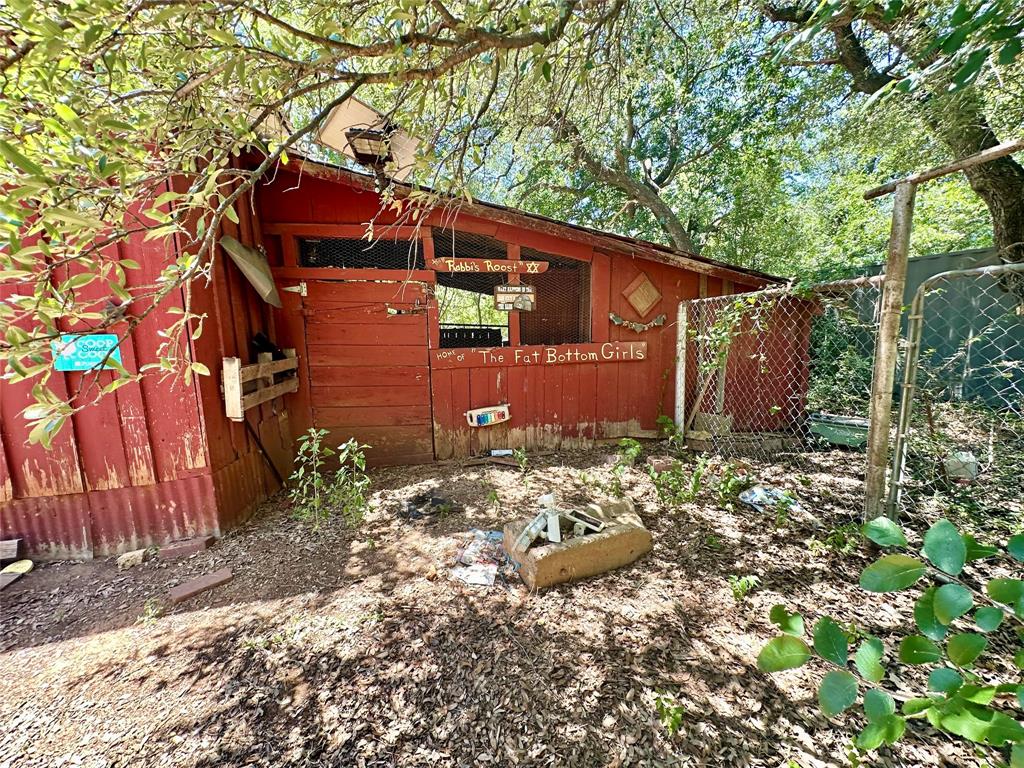 423 Strawn Road Property Photo 18