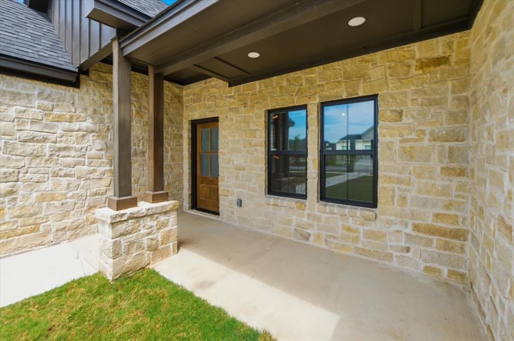 13015 Rainier Drive Property Photo 4