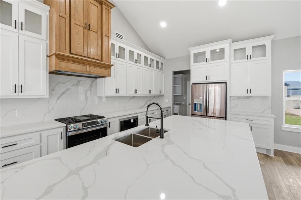 13015 Rainier Drive Property Photo 7
