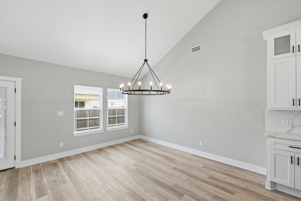 13015 Rainier Drive Property Photo 9
