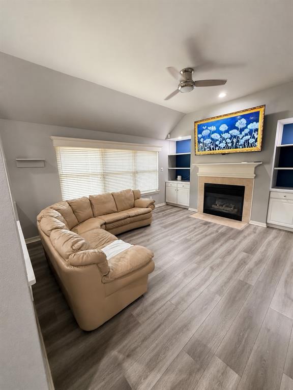 209 Longmeadow Drive Property Photo 8