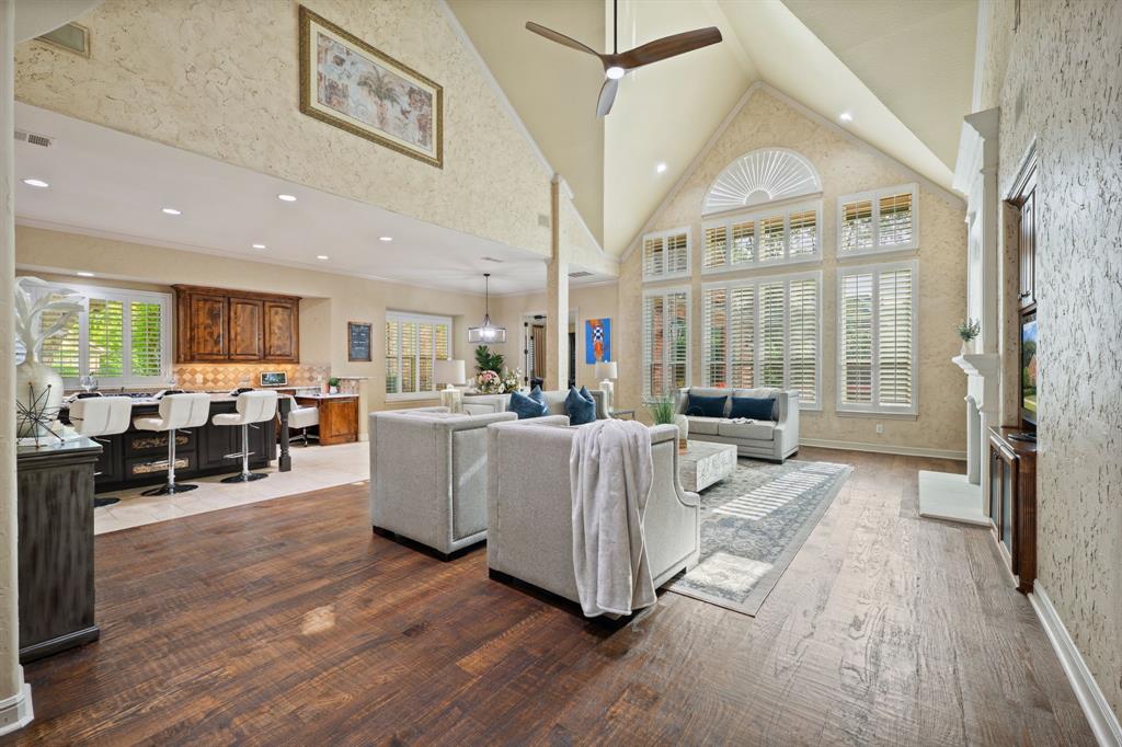 400 Indian Paintbrush Way Property Photo 4