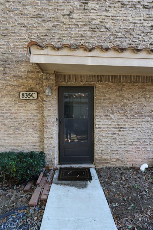835 Dublin Drive 835C Property Photo 1