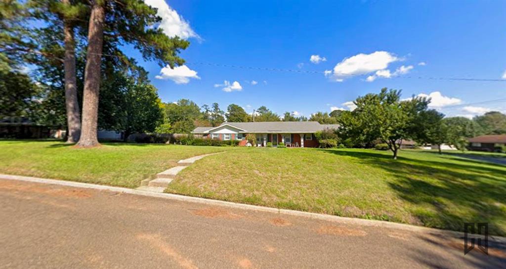 1100 Louisiana Avenue Property Photo 1