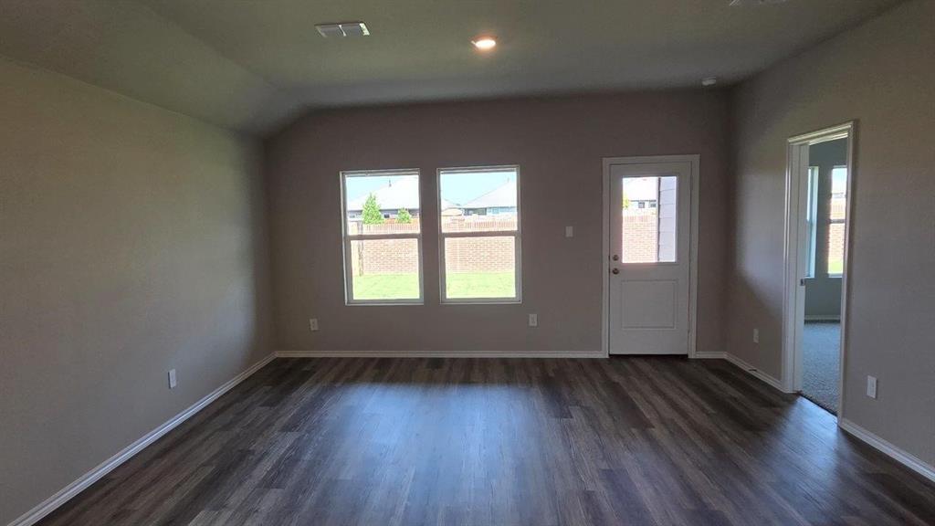 16545 Hudson Prairie Way Property Photo 5
