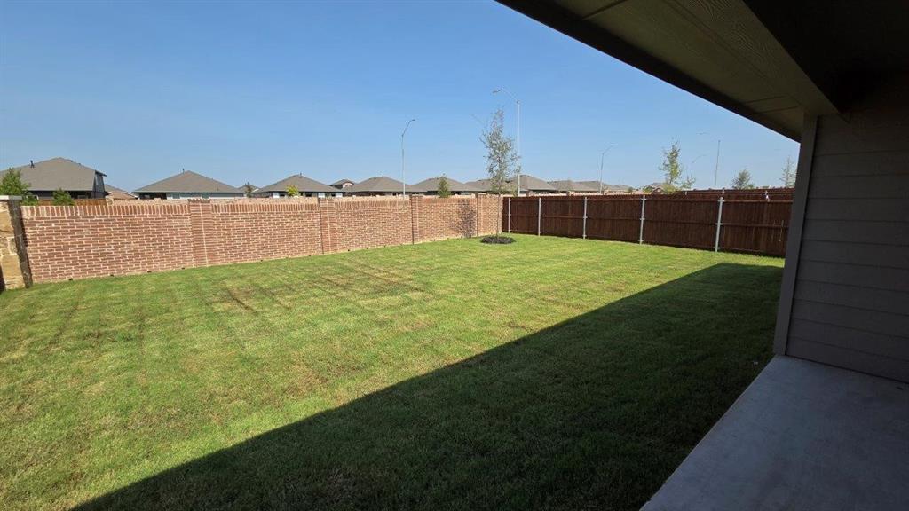 16545 Hudson Prairie Way Property Photo 16