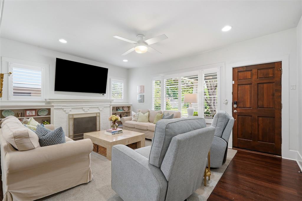2208 Western Avenue Property Photo 6