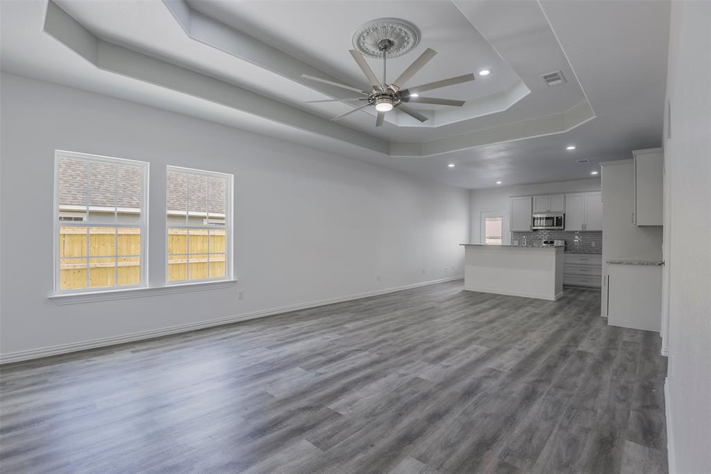 2506 S Denley Drive Property Photo 3