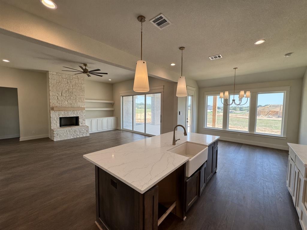 127 Guynell Property Photo 4
