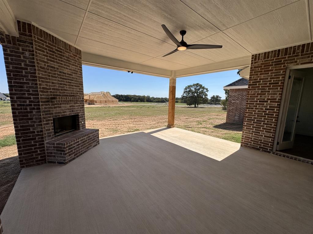 127 Guynell Property Photo 6