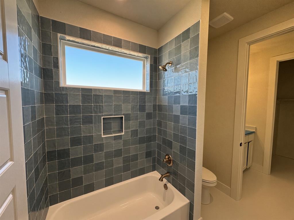 127 Guynell Property Photo 9