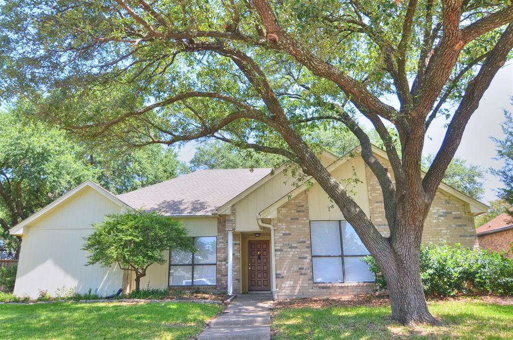 8901 Greentree Drive Property Photo 1
