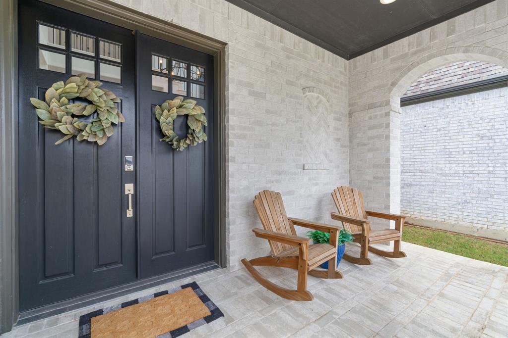 2405 Casia Landing Property Photo 4