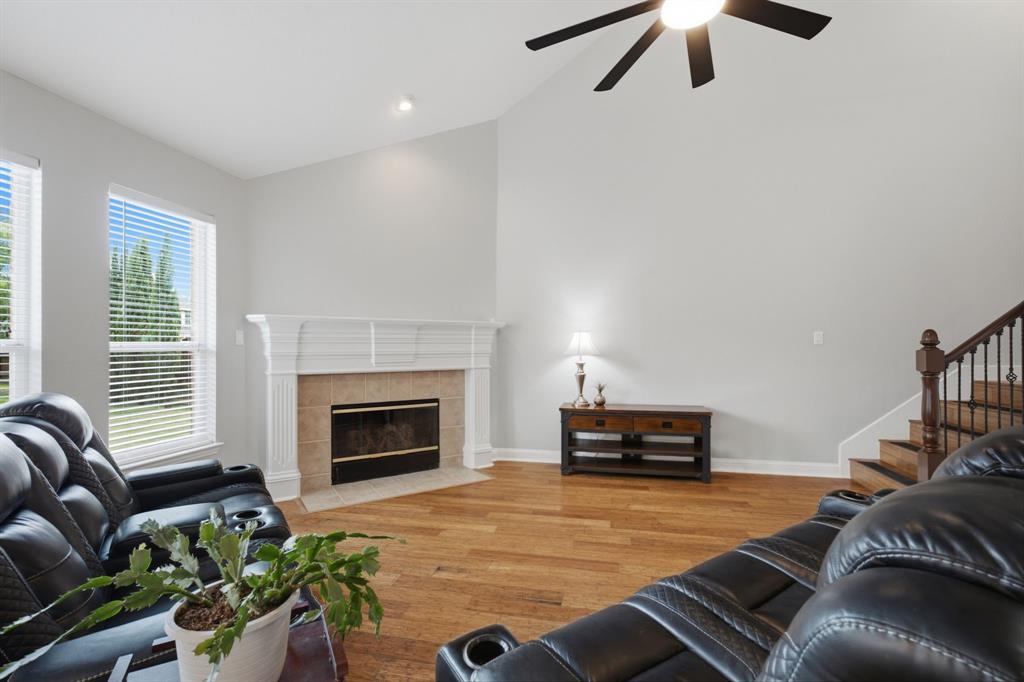 8901 Bear Creek Drive Property Photo 6
