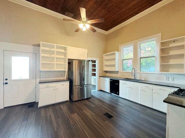 101 Baker Street Property Photo 10