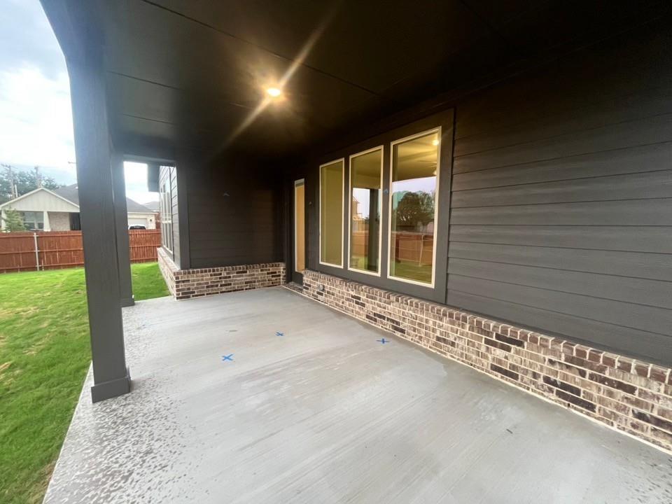 10000 Birchpoint Drive Property Photo 12