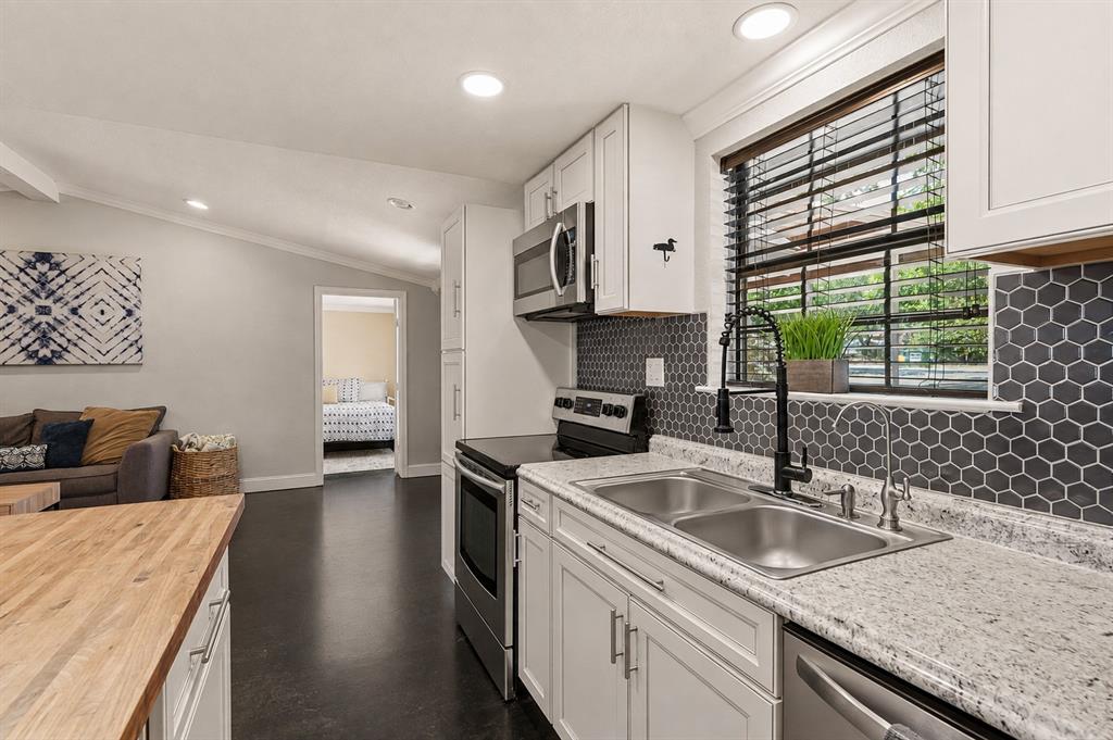 1720 Rogers Road Property Photo 16