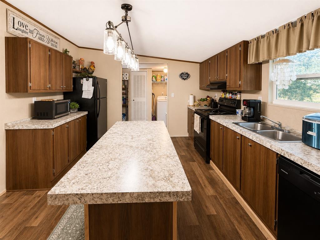 8883 County Road 2075 Property Photo 9