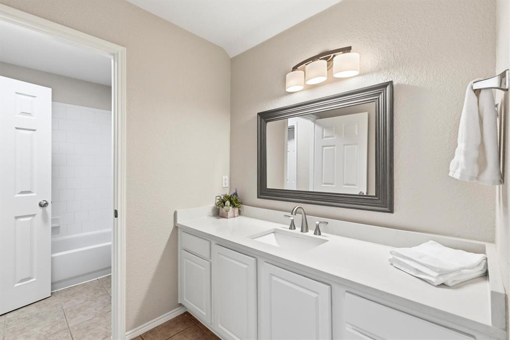 8625 Luzerne Drive Property Photo 18